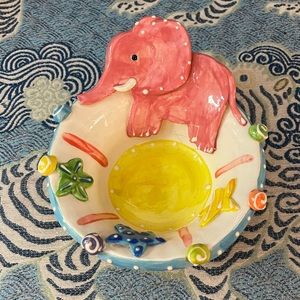 Elizabeth Carlton elephant trinket dish. 5x2. Like new.